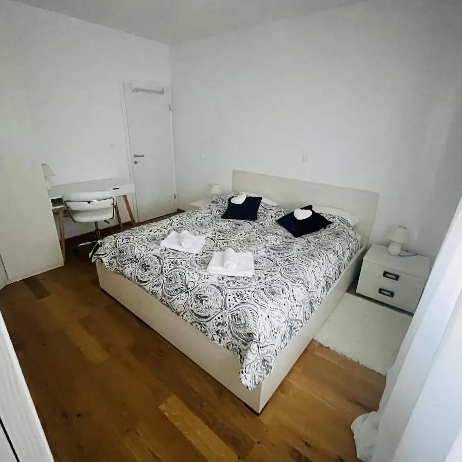 Apartments With Wifi Split - 21347