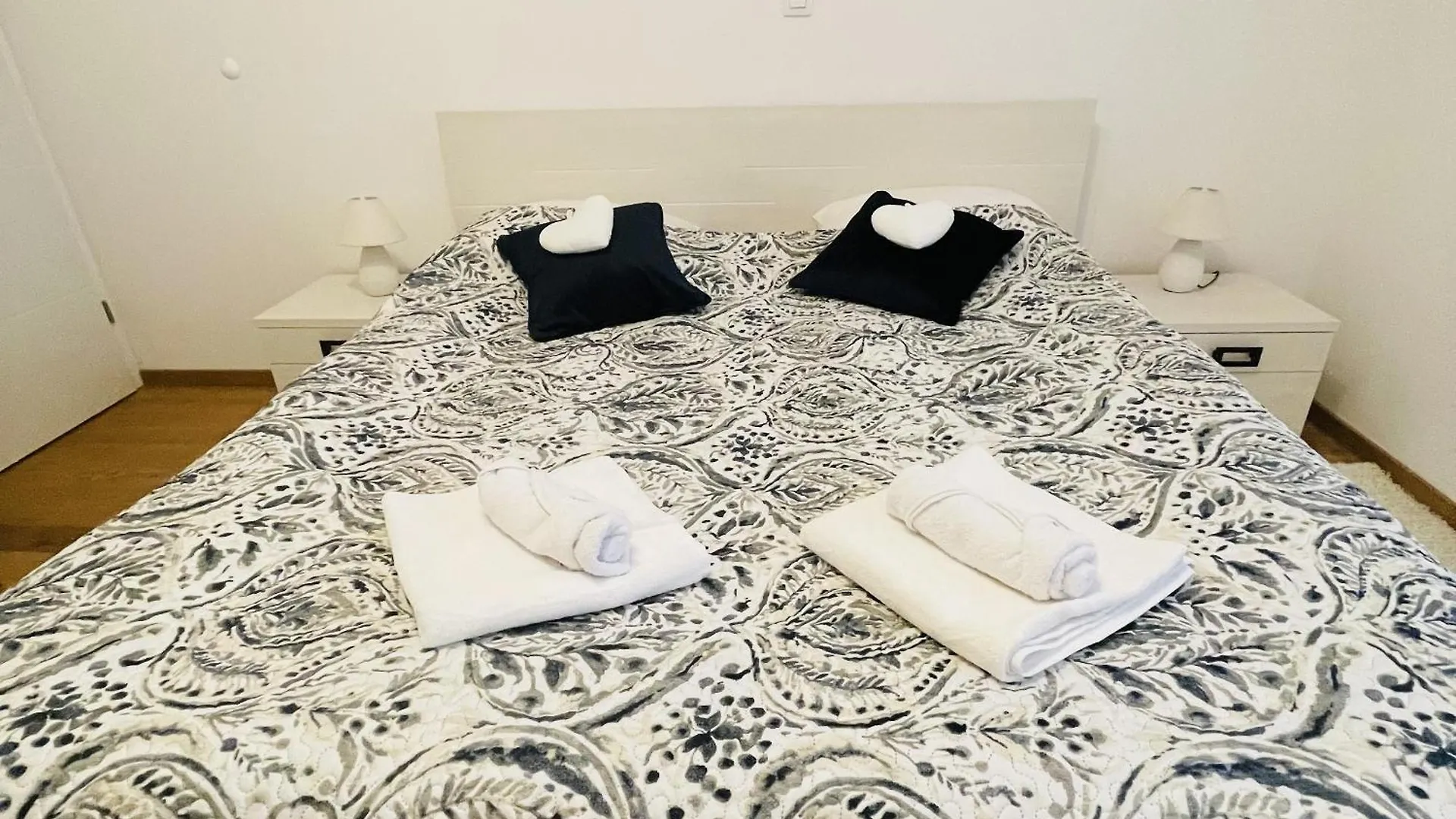 Apartments With Wifi Split - 21347
